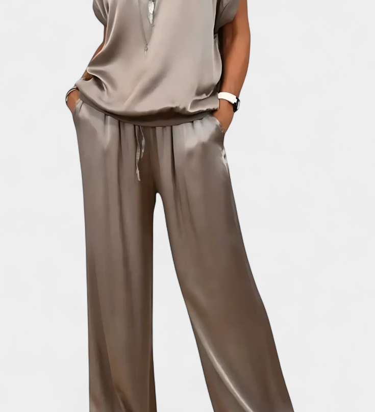 Blasa Two-Piece Spring Set with Sophisticated Style