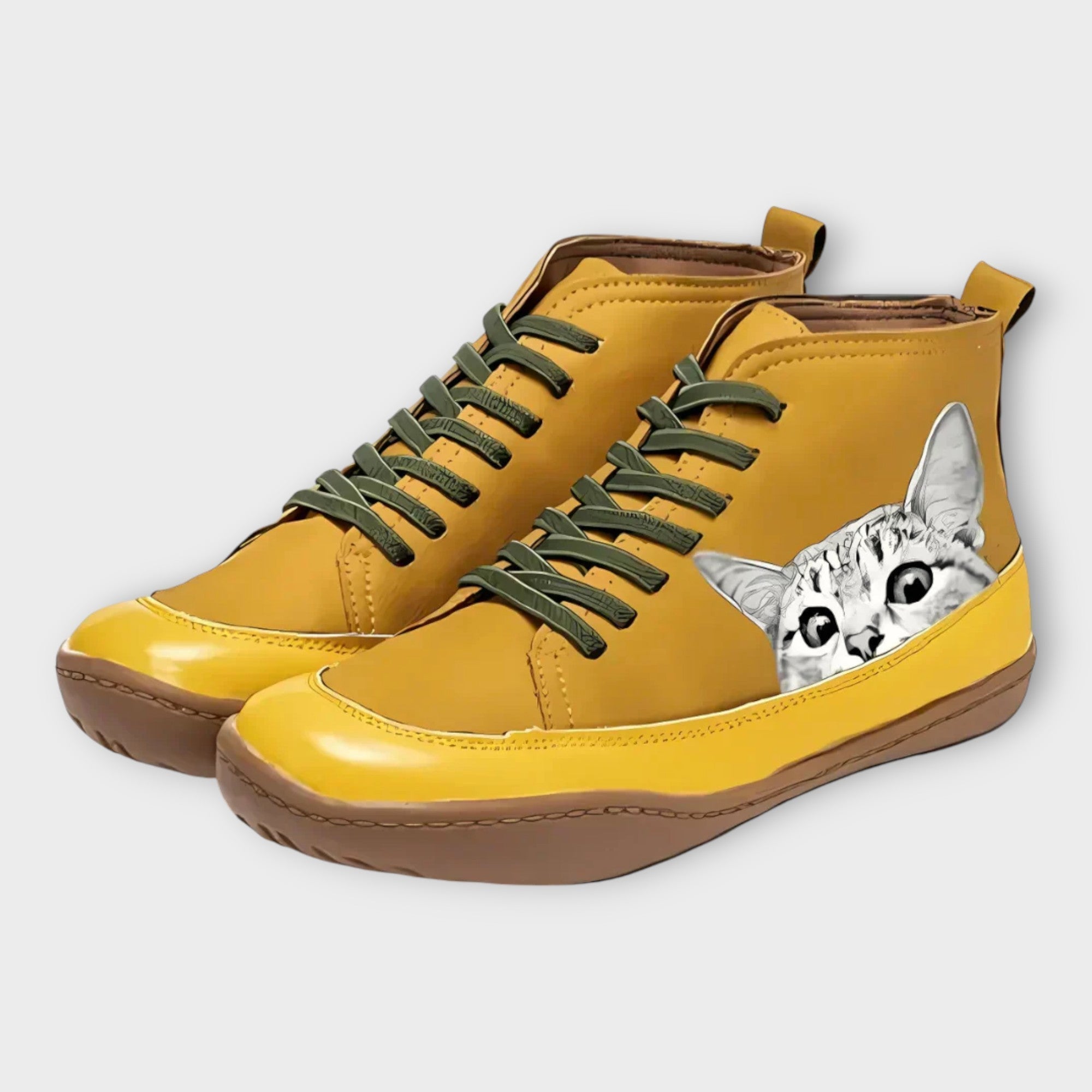 Elegant Trainers with Discreet Design
