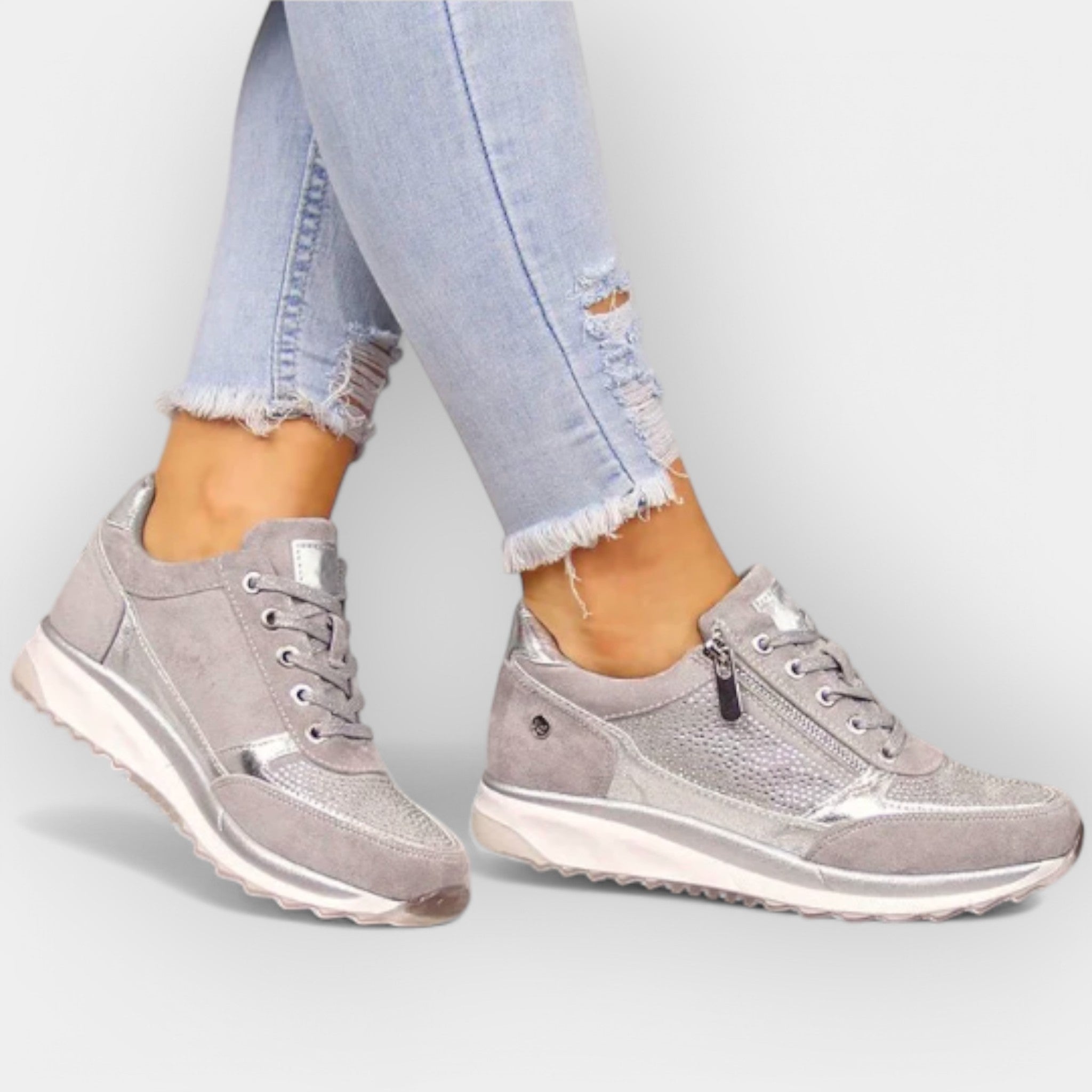 Anatomical trainers with zip fastening