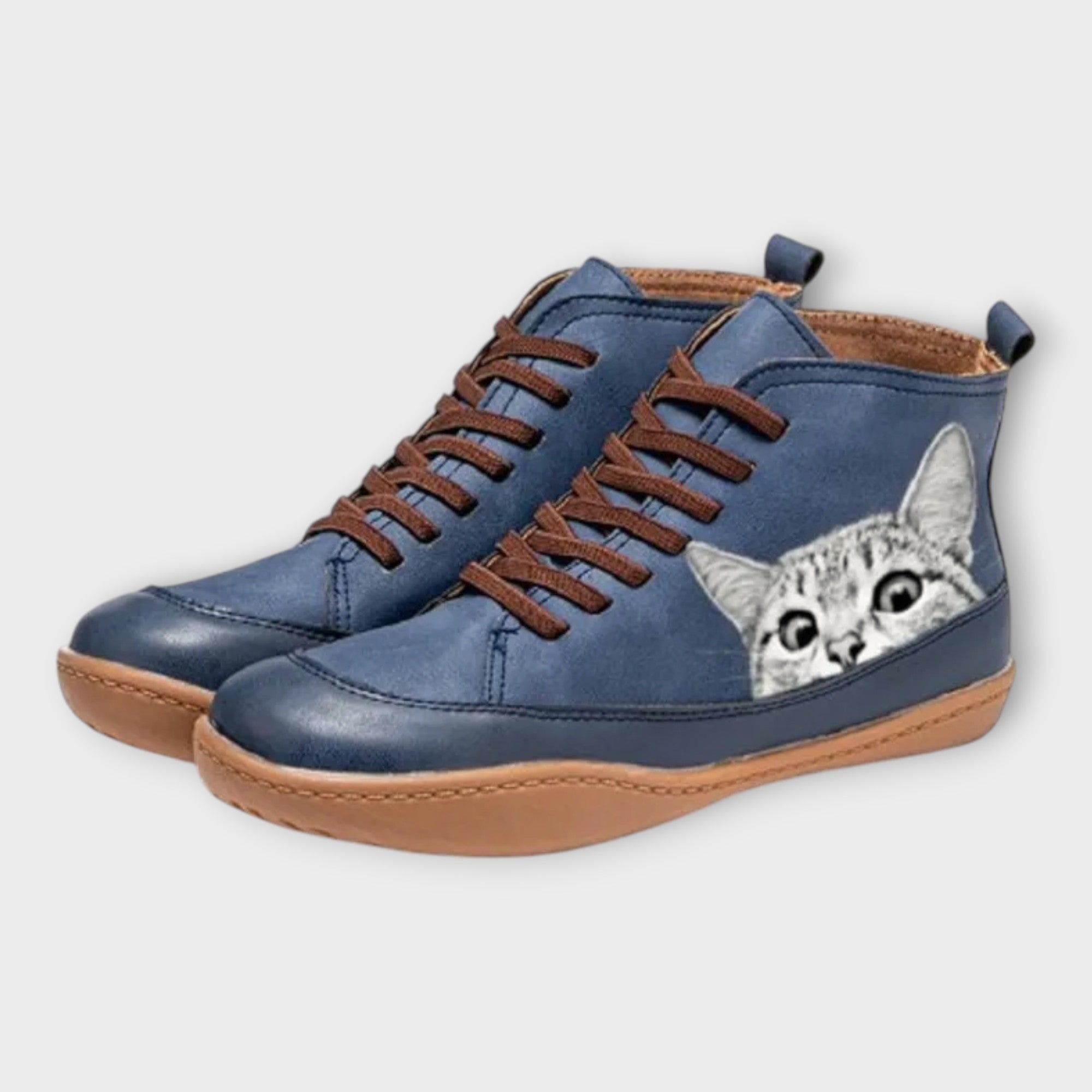 Elegant Trainers with Discreet Design