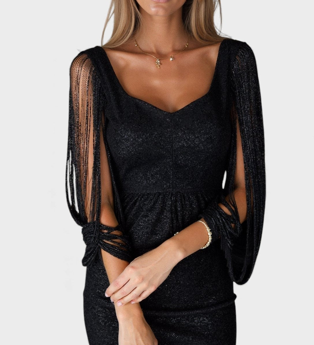 Noelia™ | Elegant Dress with Deep Neckline and Long Sleeves