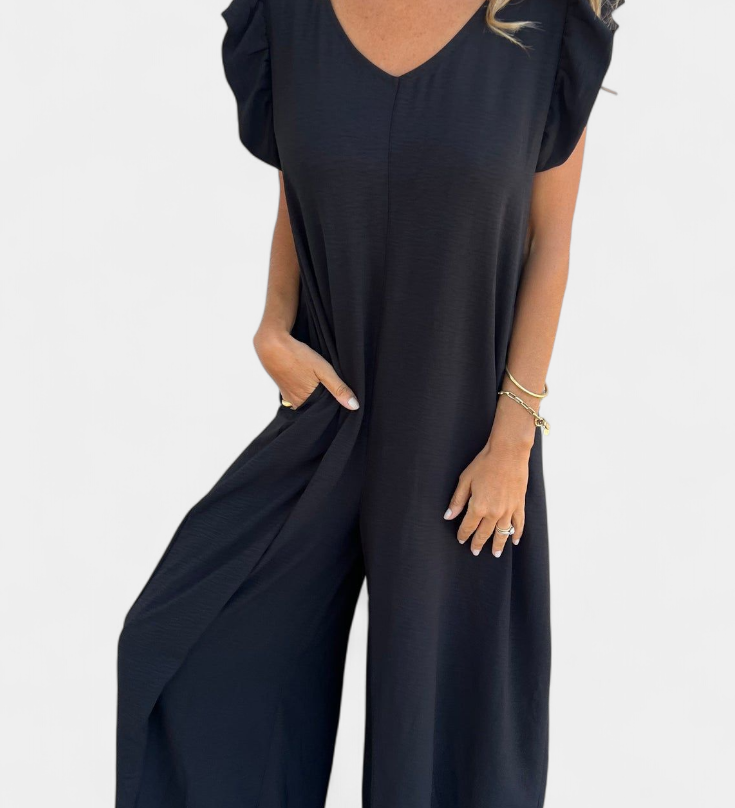 Isela Jumpsuit with V-Neck and Leopard Print