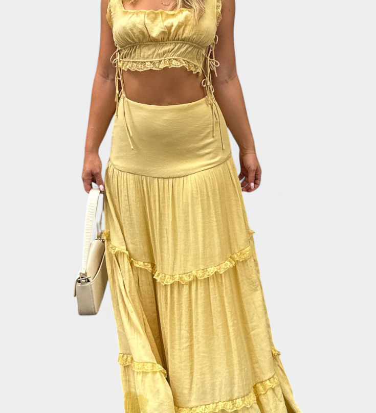 Ilys Romantic Set with Lace Top and Flowy Maxi Skirt