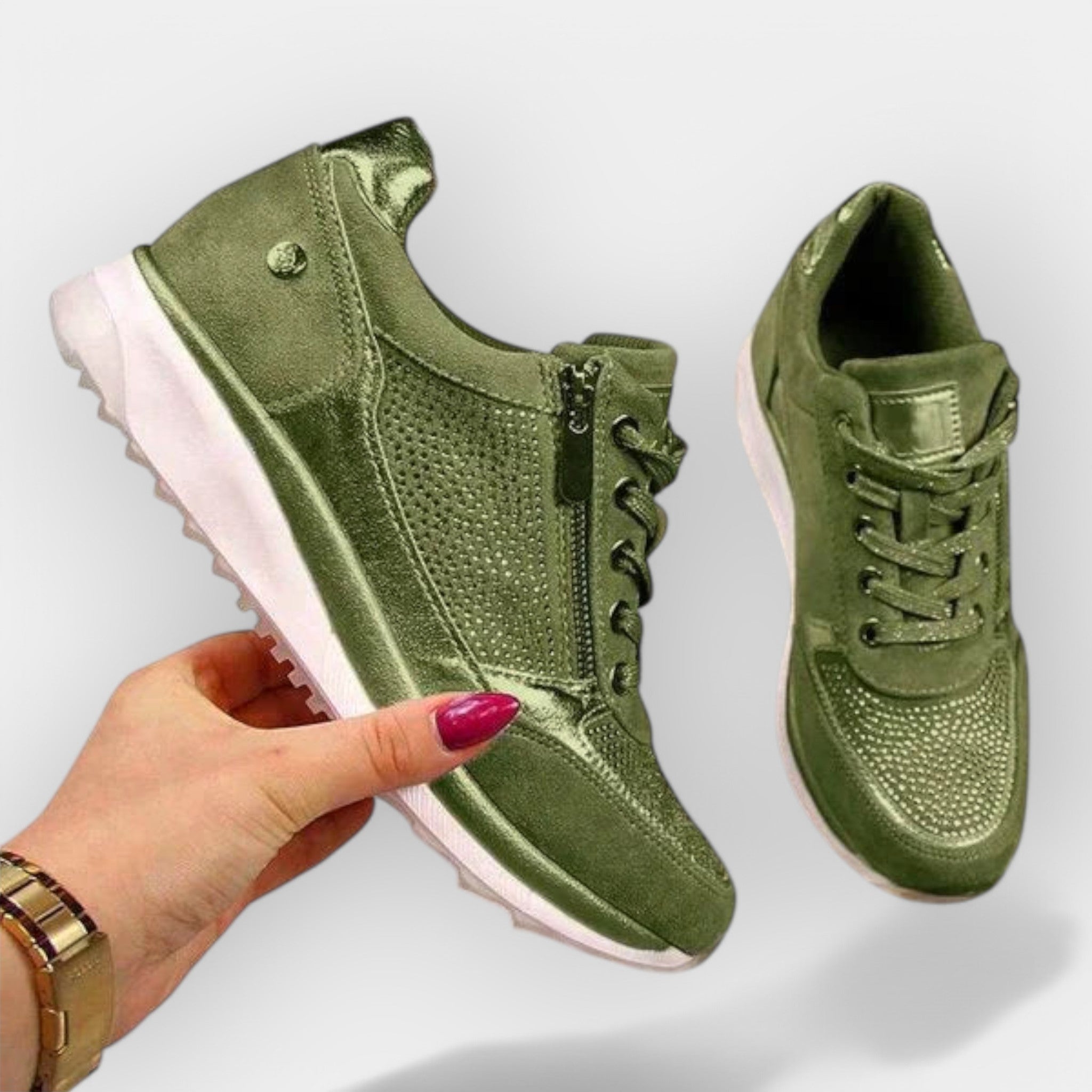 Anatomical trainers with zip fastening