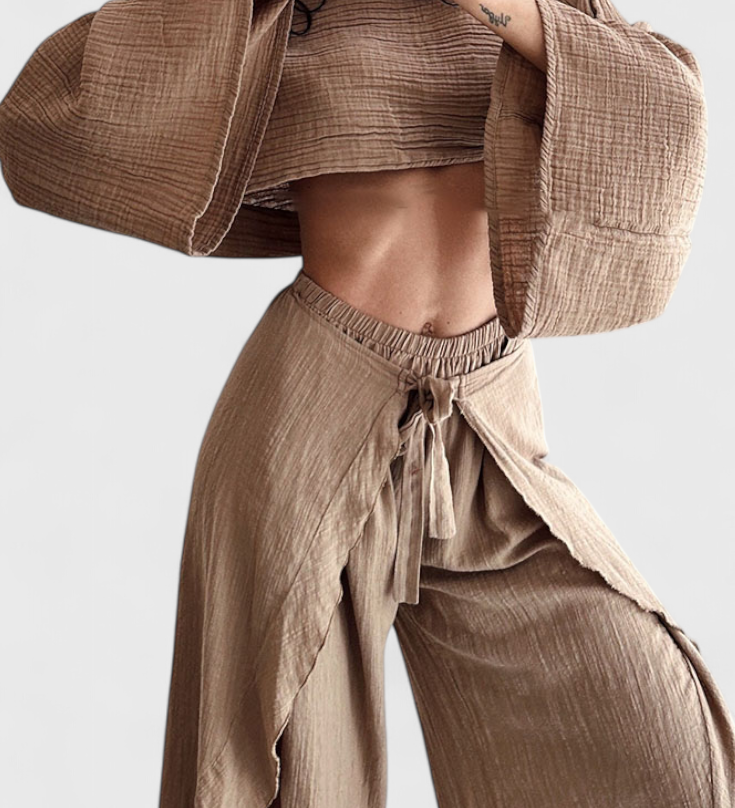 Elsie Fluid Set with Kimono and Crossed Trousers