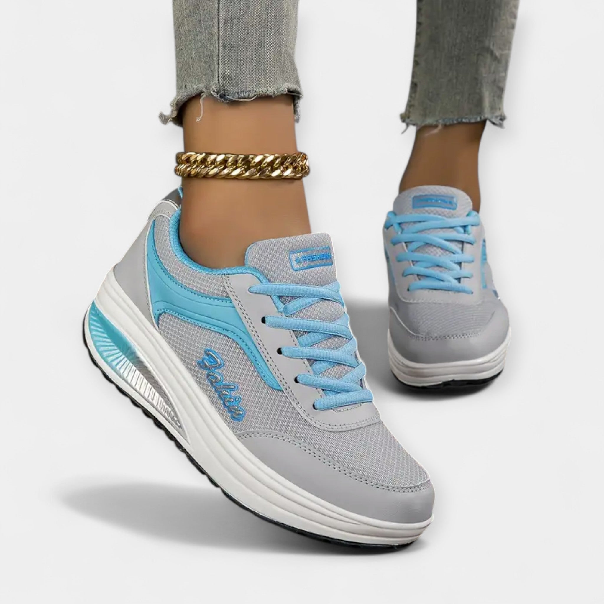 Anatomical sports trainers with air cushions