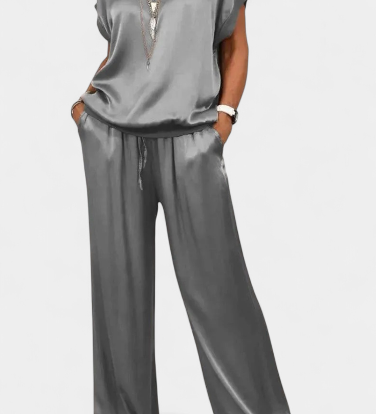 Blasa Two-Piece Spring Set with Sophisticated Style
